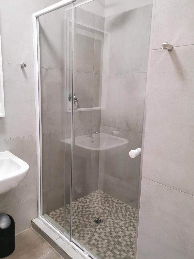 Rosedene Apartment Bloemfontein Bagian luar foto