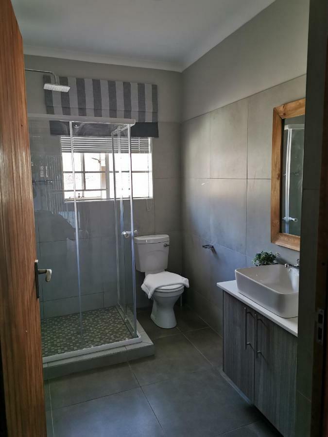 Rosedene Apartment Bloemfontein Bagian luar foto