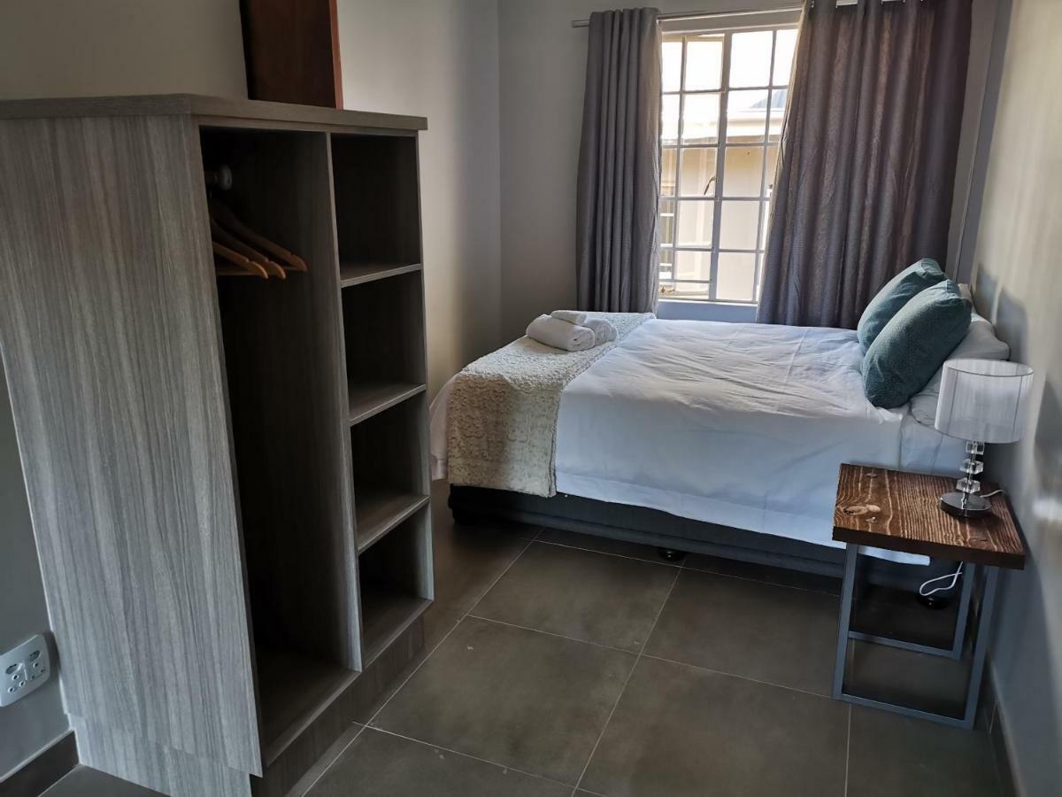 Rosedene Apartment Bloemfontein Bagian luar foto