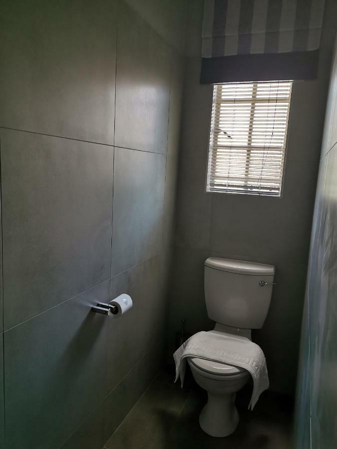 Rosedene Apartment Bloemfontein Bagian luar foto