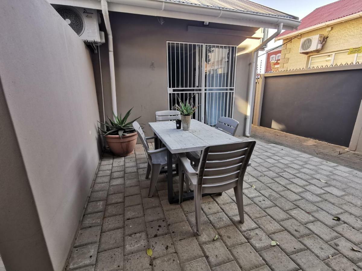 Rosedene Apartment Bloemfontein Bagian luar foto