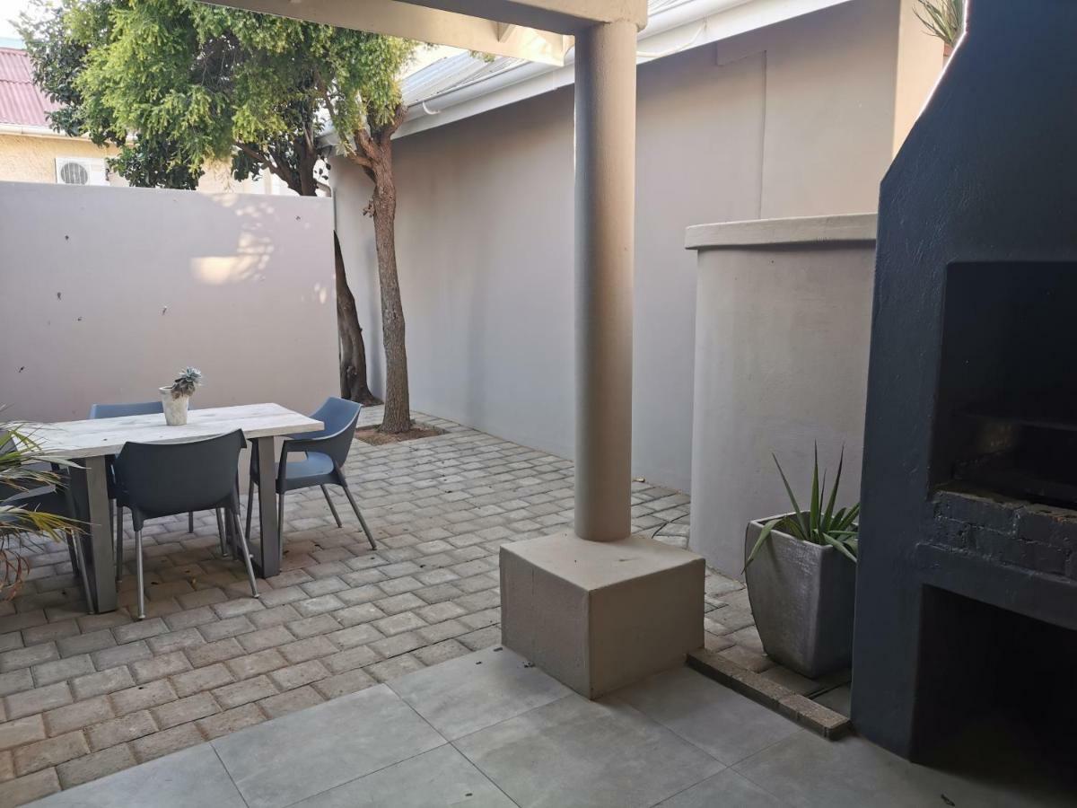 Rosedene Apartment Bloemfontein Bagian luar foto